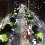 Paes sanciona lei que aumenta a taxa de iluminação pública do Rio