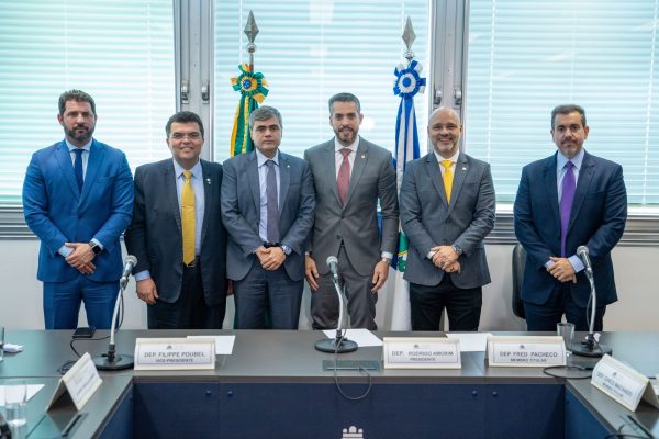 Comissão da Alerj aprova nomes indicados por Castro para a Agenersa