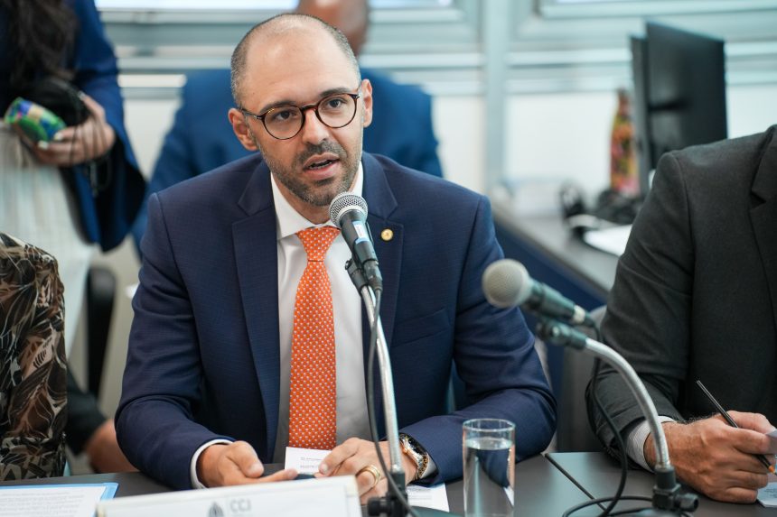 Grupo de trabalho da Alerj começa a vistoriar imóveis que estado quer vender
