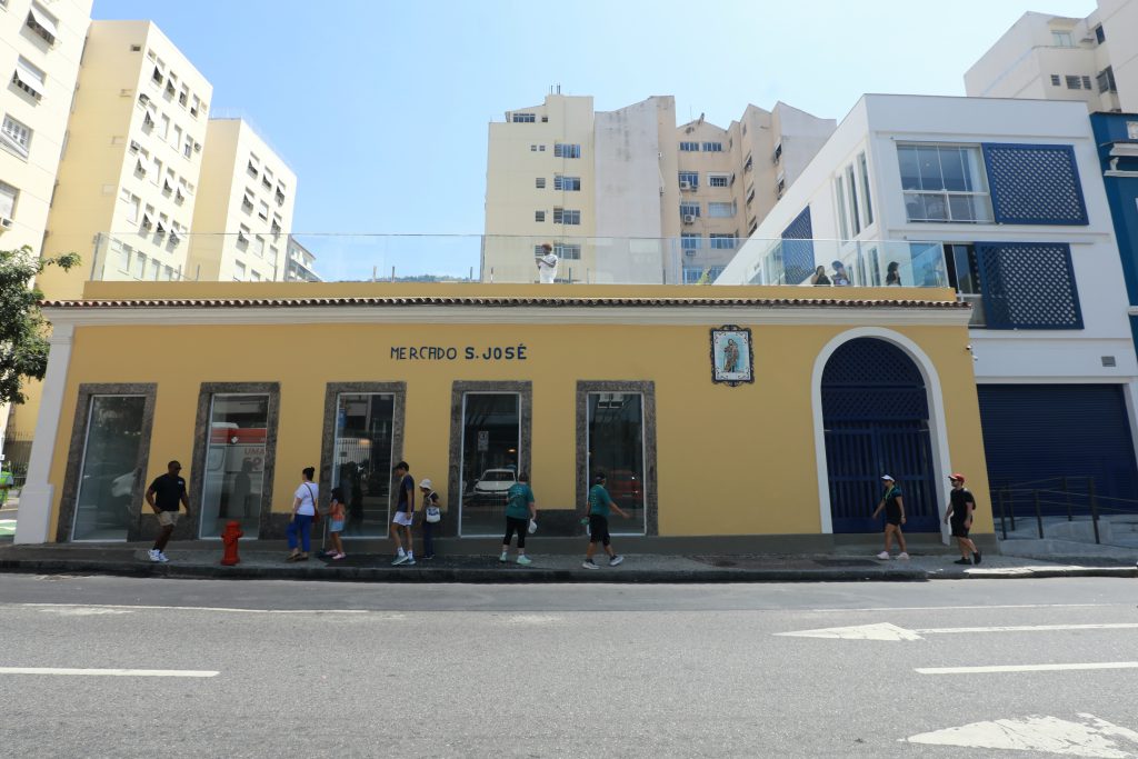 Novo Mercadinho São José é reaberto em Laranjeiras depois de sete anos 63 IMG 8695