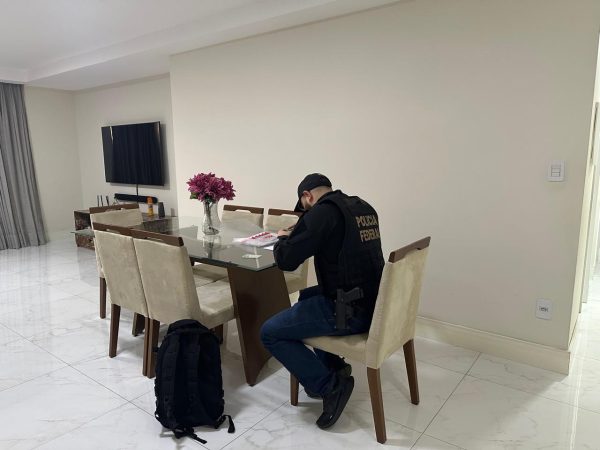 PF combate fraudes de R$ 622 mil em financiamentos de veículos no Sul Fluminense 50 PF combate fraudes de R$ 622 mil em financiamentos de veículos no Sul Fluminense