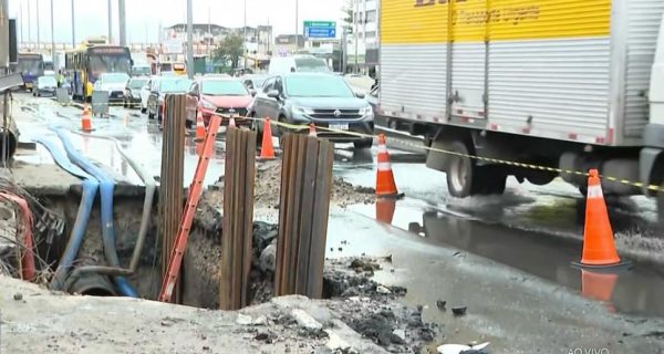 Obra emergencial afeta o trânsito da Avenida Brasil nesta segunda-feira