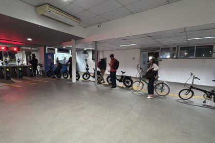 A fila tá grande! Ciclistas denunciam transtornos e redução de bicicletas autorizadas nas embarcações