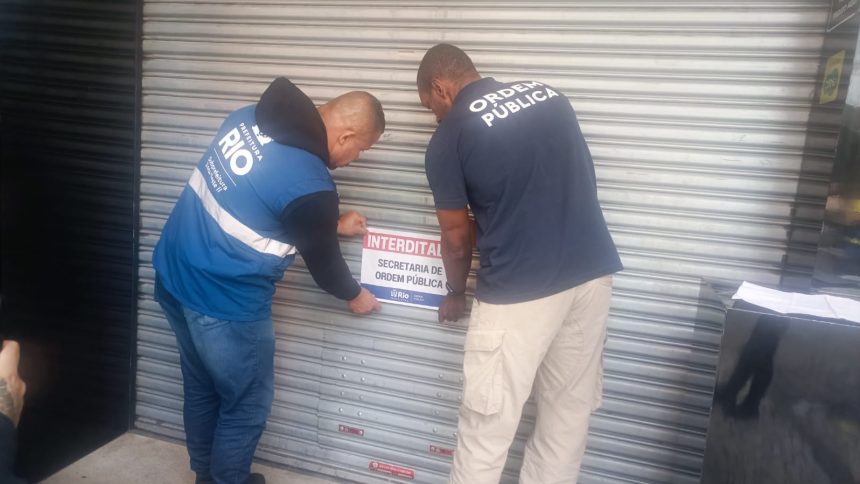Prefeitura interdita duas lanchonetes e remove 22 estruturas no calçadão de Campo Grande