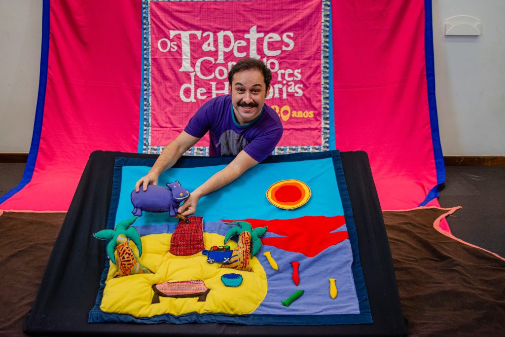 Theatro Municipal apresenta projeto 'Os Tapetes Contadores de Histórias' 62 Theatro Municipal apresenta projeto 'Os Tapetes Contadores de Histórias'