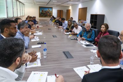 O colégio de líderes da Alerj desta segunda-feira (01) decidiu programar para o dia 17 a análise dos projetos mais delicados enviados pelo governo, os que tratam das questões tributárias