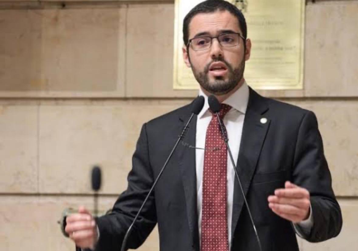 O vereador Pedro Duarte anunciou, nas redes sociais, que está deixando o Partido Novo, depois de sete anos de filiação e dois mandatos- Foto: Reprodução/Redes sociais