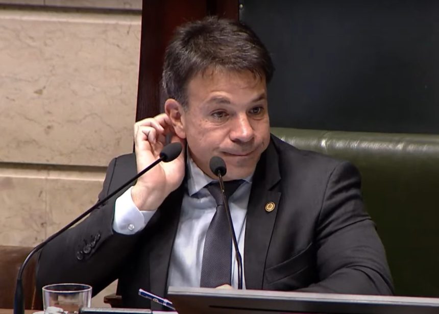 Câmara demolidora - parte 2: mais seis vetos de Eduardo Paes são derrubados