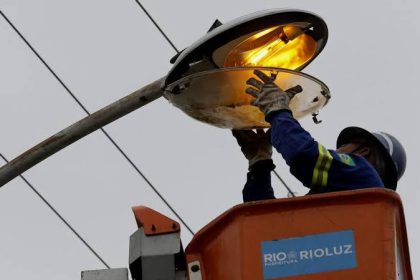 Comissão de Justiça e Redação conseguiu reunir as outras na segunda-feira (01) e obteve o parecer conjunto para o projeto que prevê o aumento da Contribuição para Custeio do Serviço de Iluminação Pública (Cosip)
