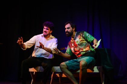 Espetáculo 'Nota de Falecimento' chega à casa de Cultura Laura Alvim e transforma um velório em comédia