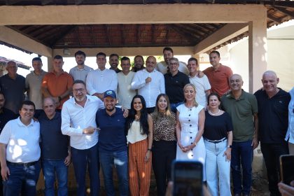 O pré-candidato a governador pelo União, Rodrigo Bacellar e os prefeitos do Norte-Noroeste Fluminense: retomada da campanha a partir de São Fidélis