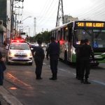 A "Patrulha da Madrugada" em ação, na estreia do programa em Nova Iguaçu: convênio entre prefeitura e governo do estado para a proteção do trabalhador nas primeiras horas do dia
