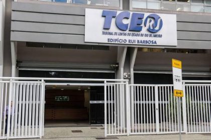O Tribunal de Contas do Estado (TCE), que havia suspendido a licitação da Cedae para a construção da nova estação de tratamento de água em Nova Iguaçu, conhecida como Guandu 2, voltou atrás e liberou a obra