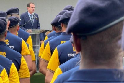 O prefeito Eduardo Paes (PSD) publicou um decreto instituindo o Sistema de Segurança Municipal, "com a finalidade de promover a formulação, implementação e coordenação da política de Segurança Pública no município do Rio".