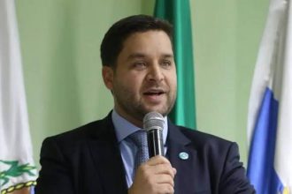 O conselheiro Thiago Pampolha suspende uma licitação da Secretaria estadual do Ambiente e Sustentabilidade, no valor de R$ 132,8 milhões