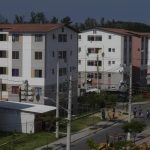 O conjunto Vila Carioca, na Colônia Juliano Moreira, em Jacarepaguá: Justiça Federal determina que União, Prefeitura e Banco do Brasil garanta a posse dos moradores expulsos por invasores