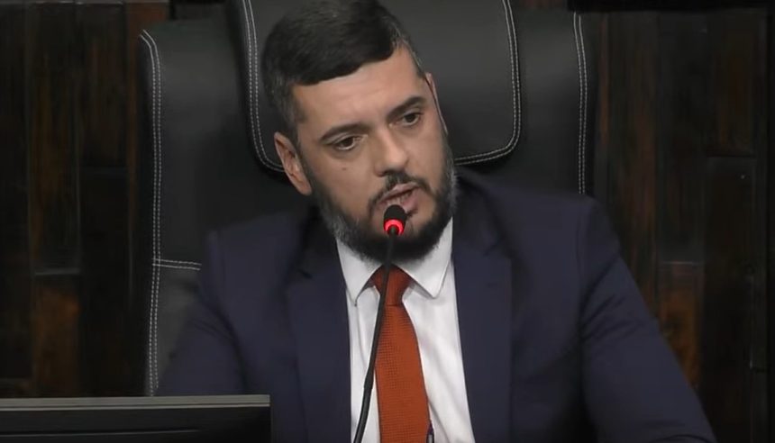 Rodrigo Bacellar faz um duro discurso e mira em Cláudio Castro, Marcelo de Menezes e Eduardo Paes