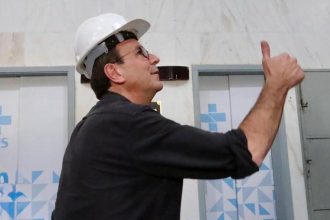 O prefeito Eduardo Paes (PSD) devolveu a 14 secretarias R$ 149,9 milhões dos R$ 221,6 milhões que havia contingenciado