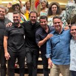 Centrão no Roxy Dinner: Alexandre Accioly (à esquerda), Rodrigo Bacellar, Antonio Rueda, Doutor Luizinho, Ciro Nogueira, e Hugo Motta na noite de Copacabana