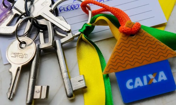 Entre 2020 e 2024, mais da metade dos trabalhadores usou o FGTS como entrada para a compra da casa própria: o fundo é o motor da política de habitação brasileira