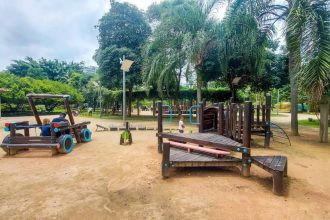 Pracinha pública na Barra da Tijuca: Câmara aprovou e Paes vetou o projeto que prevê o cercamento das áreas de recreação infantil