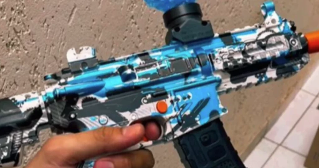 Paes sanciona lei que proíbe fabricação e venda de armas de gel no Rio