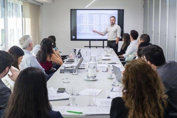 Repasses do estado à Saúde do Rio viram tema em reunião do MP com secretarias