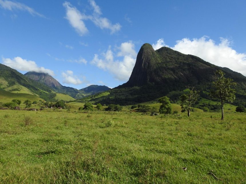 MP investiga danos ambientais na Serra Escura–Bicuda Grande, em Macaé