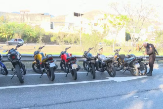 'Rolezinho' em Nova Iguaçu termina com oito motociclistas feridos; veja o vídeo