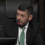 Bacellar barra tentativa de obstrução e mantém votação de projeto dos royalties