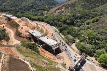 Pista da Serra das Araras será fechada para obras até quinta-feira (30) 72 Pista da Serra das Araras será fechada para obras até quinta-feira (30)