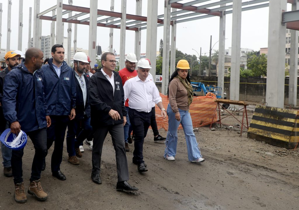 Paes visita obras da Fábrica do Samba, na região da antiga Estação Leopoldina 62 Fabrica3 Foto MARCELO PIU1