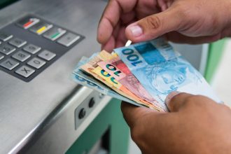 Novo sistema amplia transparência sobre salários do estado.