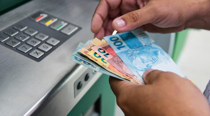 Novo sistema amplia transparência sobre salários do estado.