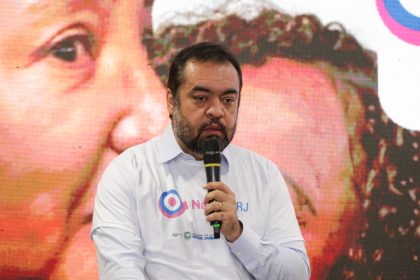 O governador Cláudio Castro pediu aos deputados que não deixem disputas políticas atrapalharem a aprovação de projetos fundamentais para o estado: "É disso que estamos falando: de pagar o salário do servidor, de manter políticas públicas ativas, de garantir que a população continue sendo atendida"