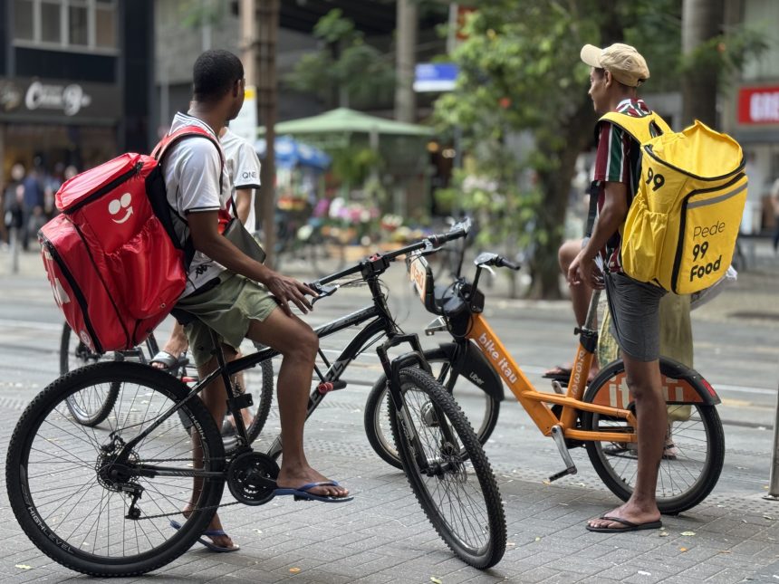 iFood e 99 protagonizam guerra do delivery no Rio.