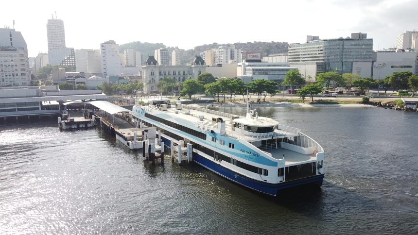 Duas barcas são interditadas pela Marinha após vistoria técnica