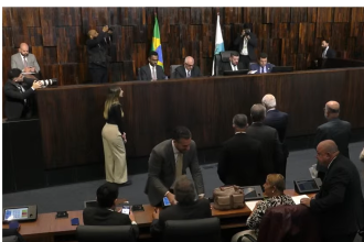 Refis, o novo programa de renegociação das dívidas tributárias com o estado, é aprovado em definitivo pela Alerj