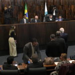 Refis, o novo programa de renegociação das dívidas tributárias com o estado, é aprovado em definitivo pela Alerj.
