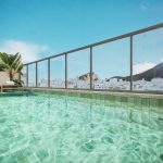 Piscina no terraço: o novo formato dos compactos combina moradia com o apelo turístico e a rentabilidade para investidores