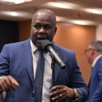 Deputado Carlinhos BNH, autor do projeto de lei que tramita na Alerj, argumenta que obrigatoriedade agilizará investigações criminais