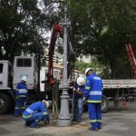 RioLuz em ação nas ruas: segundo o projeto de Lei Orçamentária Anual (PLOA) da prefeitura para 2026, a arrecadação da Cosip deve passar de R$ 477,9 milhões em 2025 para R$ 1,39 bilhão em 2026