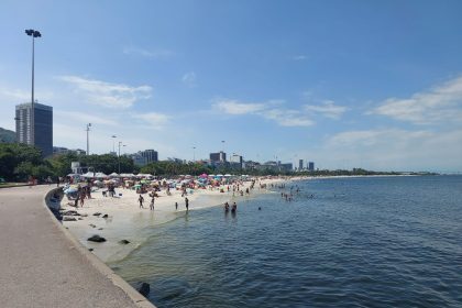 Primeiro fim de semana de outubro do jeito que os cariocas amam: com sol e sem chuva 68 Fim de semana com sol e sem chuva, muitas praias próprias ao banho, é um convite à praia.