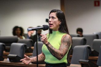 A intenção da Semana da Osteopatia, segundo a autora da lei, a deputada Índia Armelau (PL) é promover a prática da medicina alternativa que trata vários problemas do corpo.