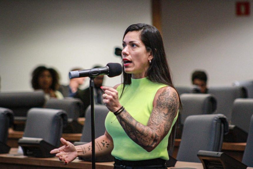 A intenção da Semana da Osteopatia, segundo a autora da lei, a deputada Índia Armelau (PL) é promover a prática da medicina alternativa que trata vários problemas do corpo.