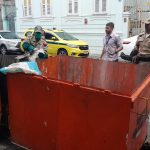 As aves, que podem ter sido furtadas do Parque Guinle, foram resgatadas pela Guarda Municipal e passarão por avaliação de saúde.