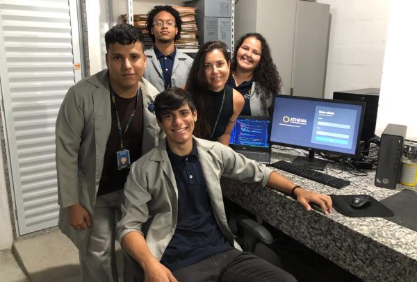 Plataforma de gestão de cemitérios desenvolvida no Rio recebe prêmio de qualidade e excelência 51 Jovens premiados por criar plataforma de gestão de cemitérios