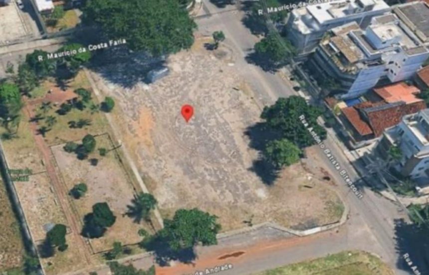 Prefeitura adia o leilão do terreno que fica entre as ruas Odilon Martins de Andrade, Maurício da Costa Faria e Antônio Baptista Bittencourt, no Recreio