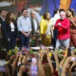 O presidente Lula comanda as comemorações pelo Dia dos Professores, nesta quarta-feira (15), na Barra, onde foi anunciada a criação da Carteira Nacional Docente do Brasil e investimentos no programa Mais Professores