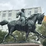 Estátua de General Osório já havia sido depredada recentemente - Foto: Reprodução/Redes Sociais